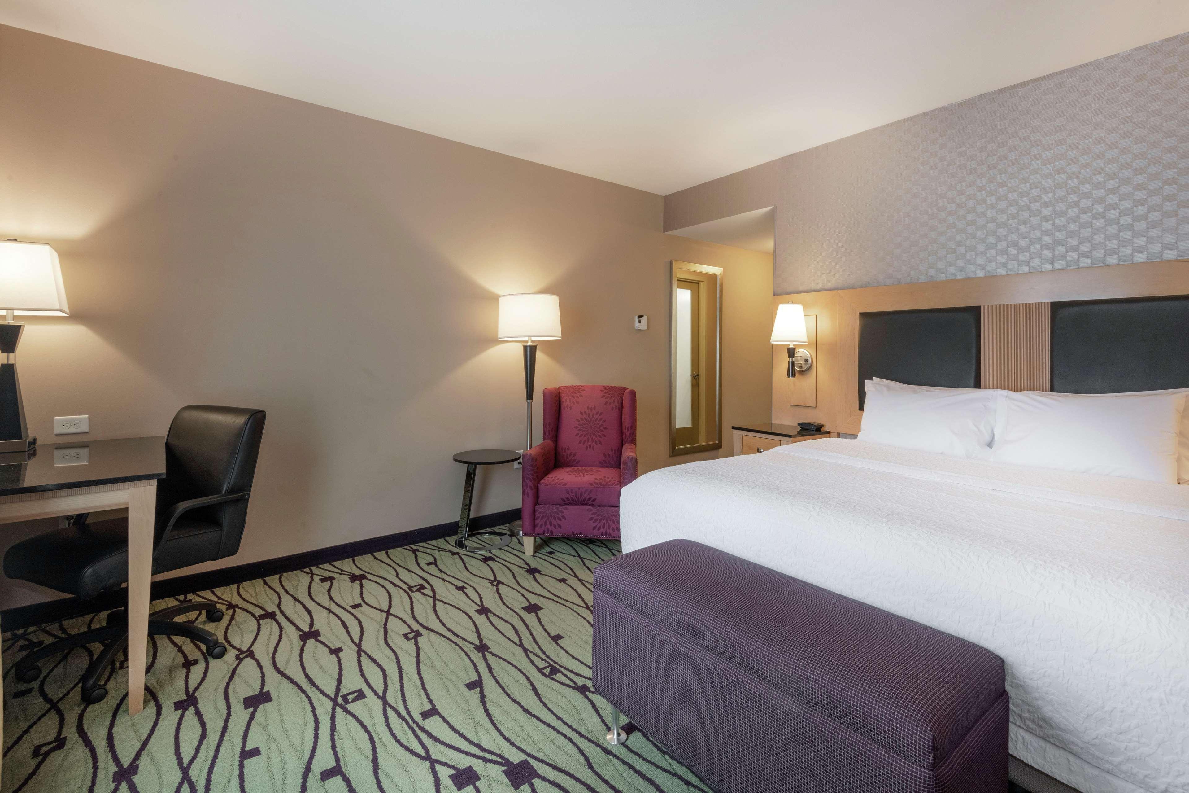Hampton Inn & Suites Crabtree Роли Экстерьер фото
