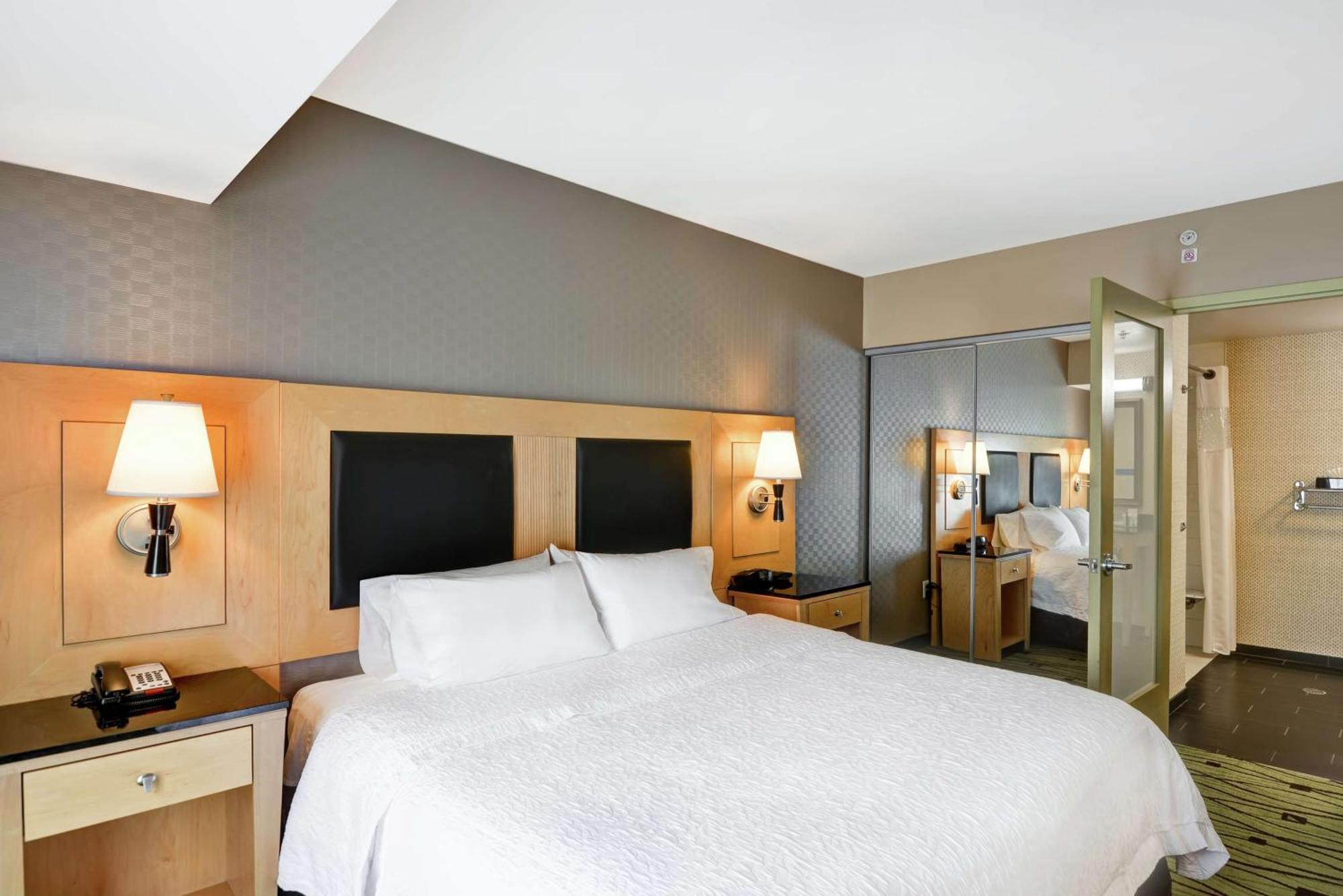 Hampton Inn & Suites Crabtree Роли Экстерьер фото