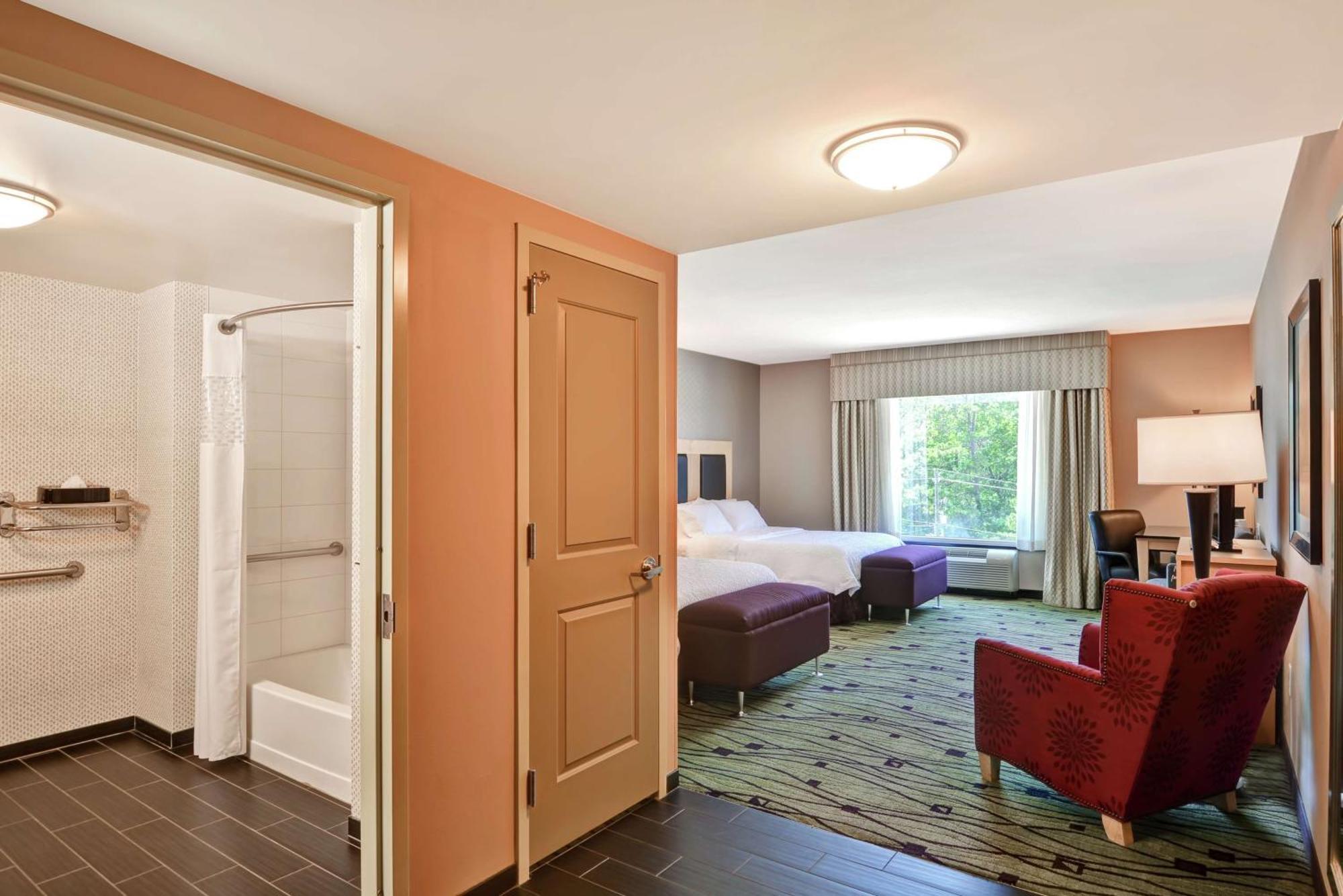 Hampton Inn & Suites Crabtree Роли Экстерьер фото