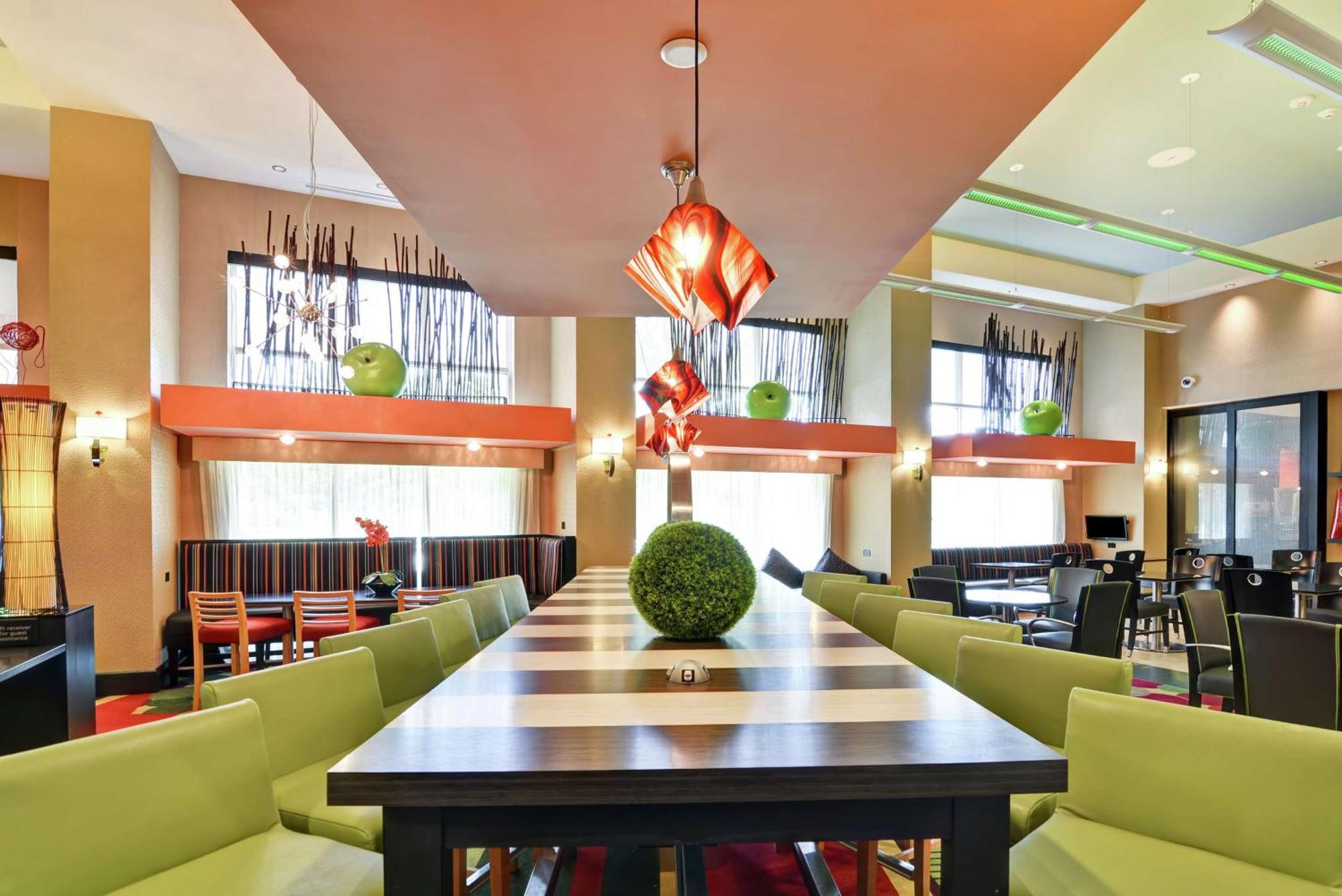 Hampton Inn & Suites Crabtree Роли Экстерьер фото