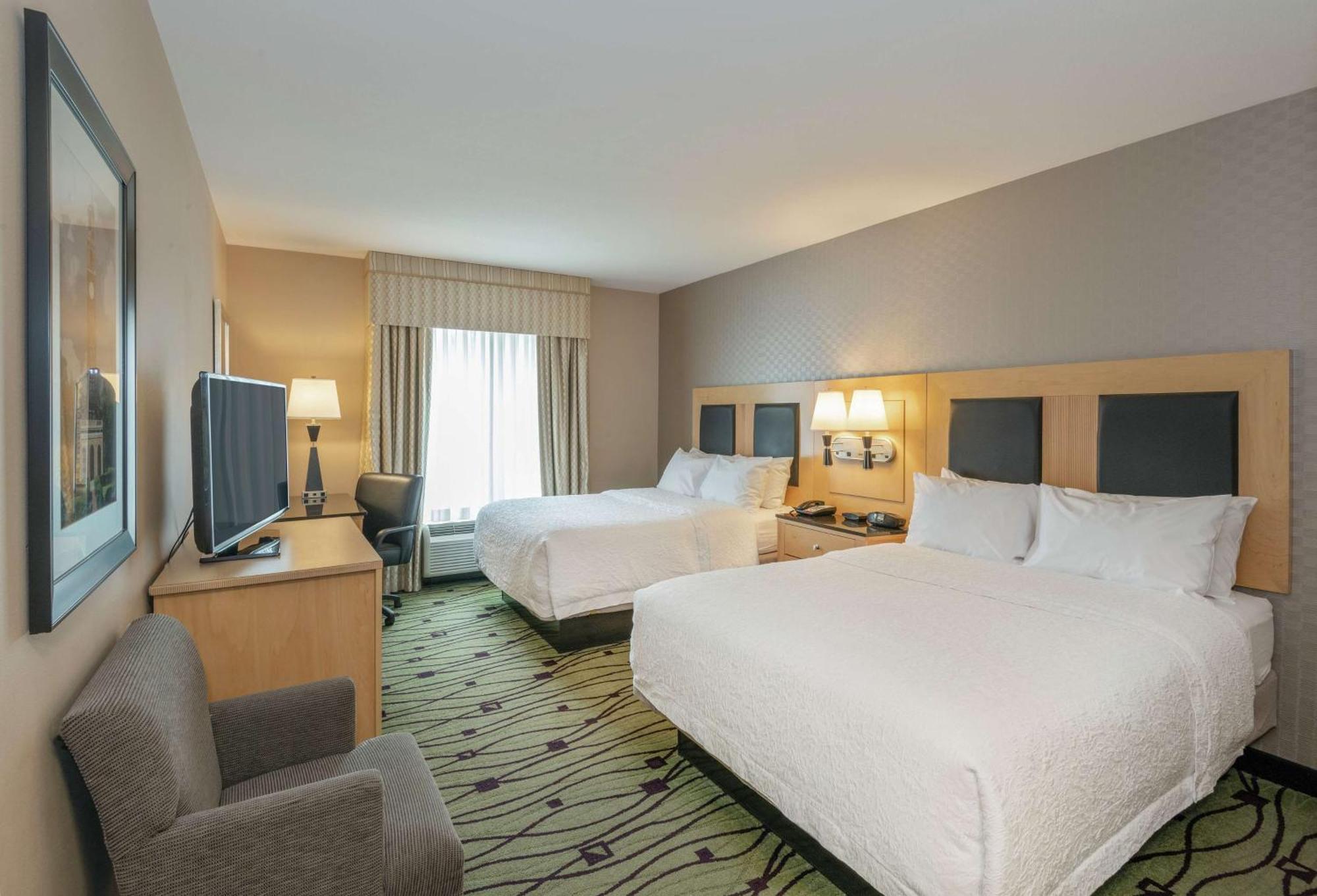 Hampton Inn & Suites Crabtree Роли Экстерьер фото