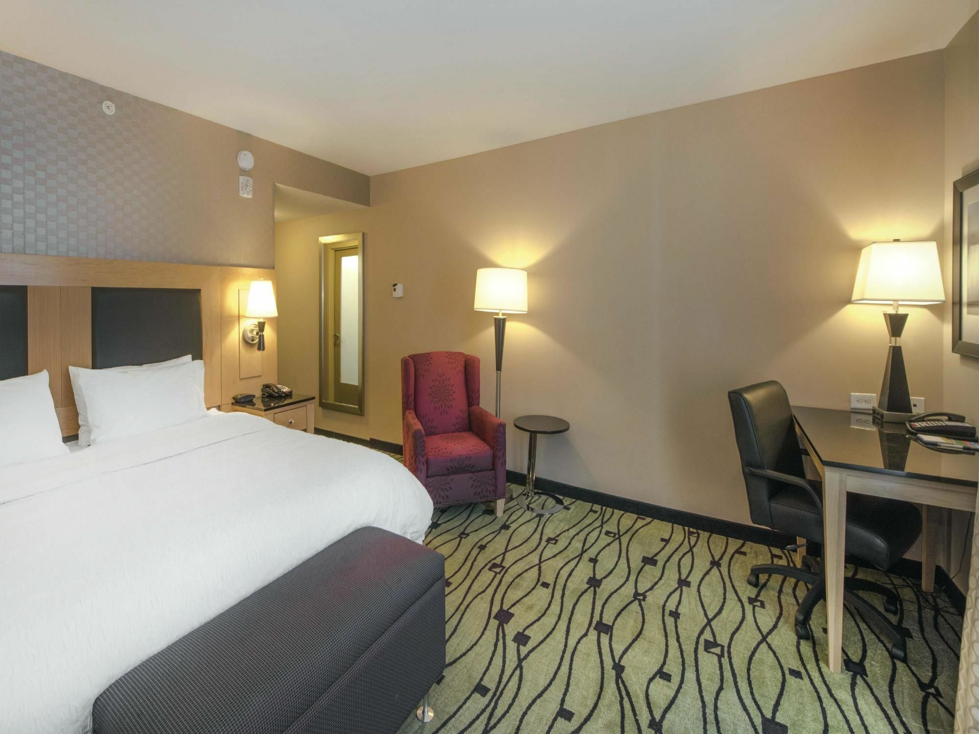 Hampton Inn & Suites Crabtree Роли Экстерьер фото